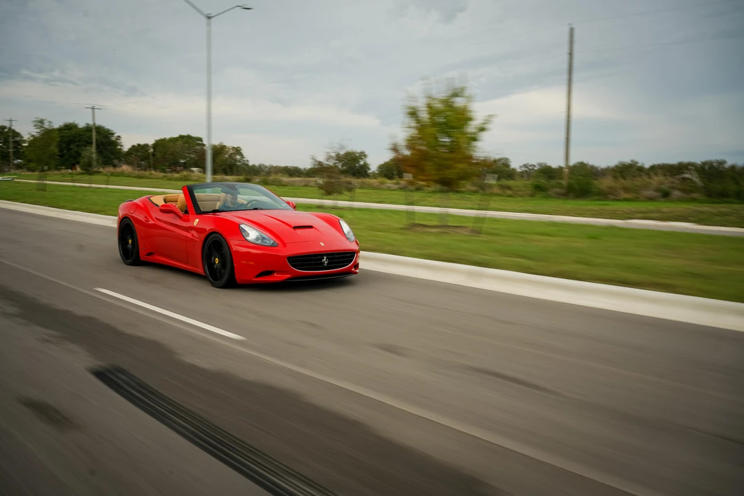 2012 Ferrari California - Image 11 of 31