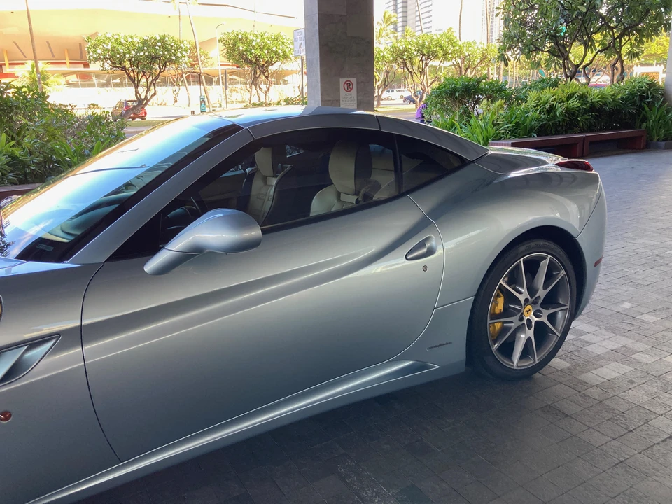 2012 Ferrari California - Image 25 of 31