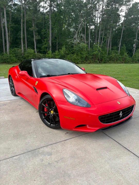 2012 Ferrari California - Image 2 of 31