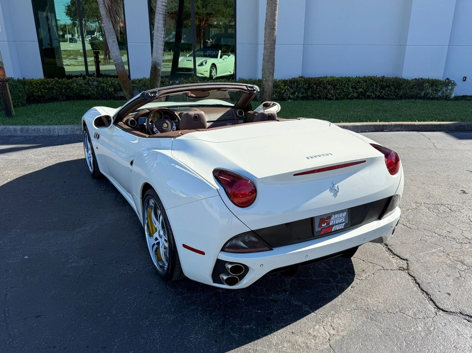 2012 Ferrari California - Image 15 of 21