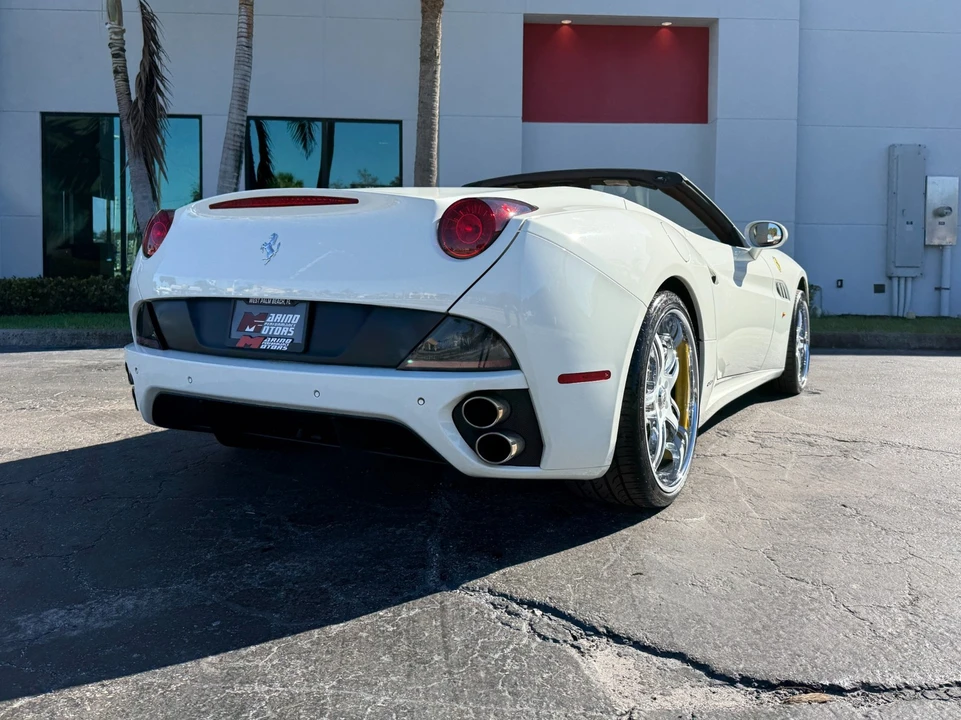 2012 Ferrari California - Image 20 of 21