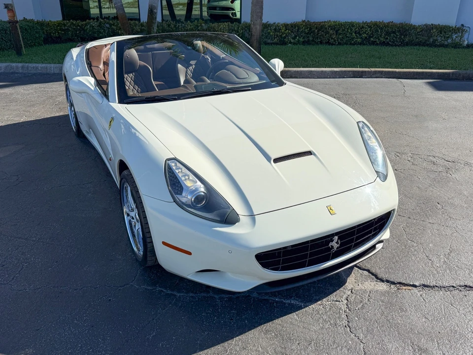 2012 Ferrari California - Image 6 of 21