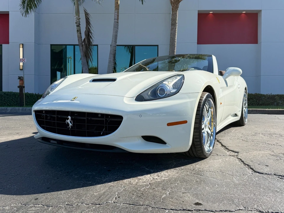 2012 Ferrari California - Image 11 of 21