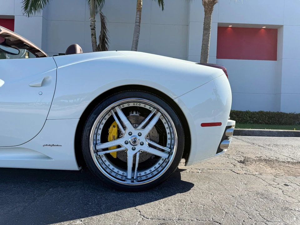 2012 Ferrari California - Image 13 of 21
