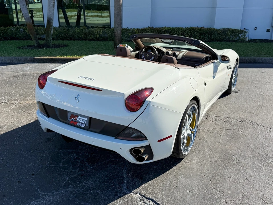 2012 Ferrari California - Image 19 of 21