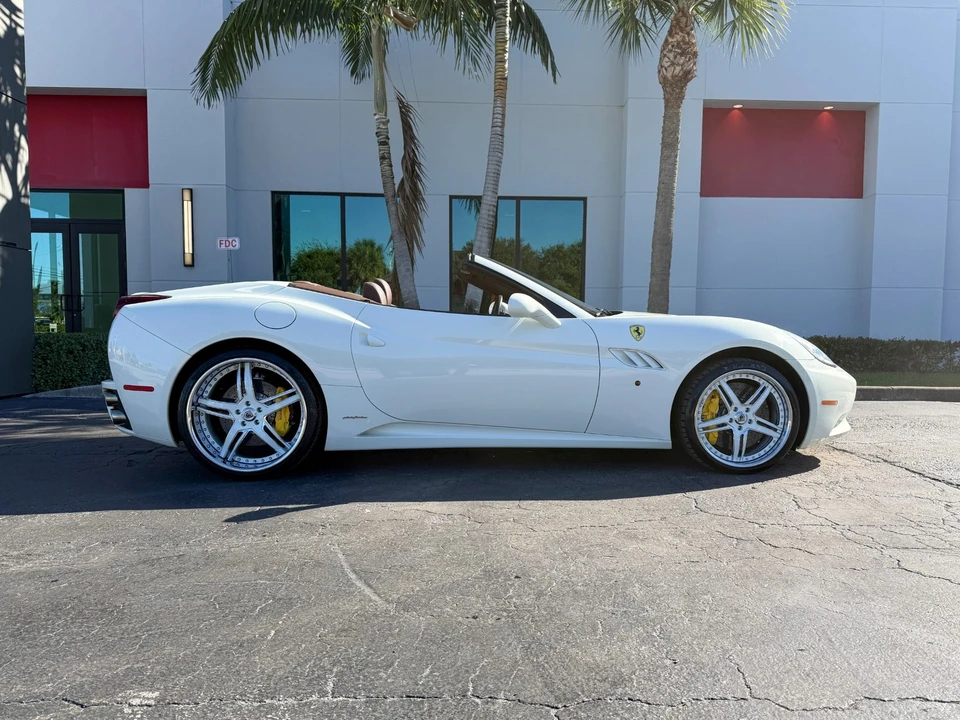 2012 Ferrari California - Image 3 of 21