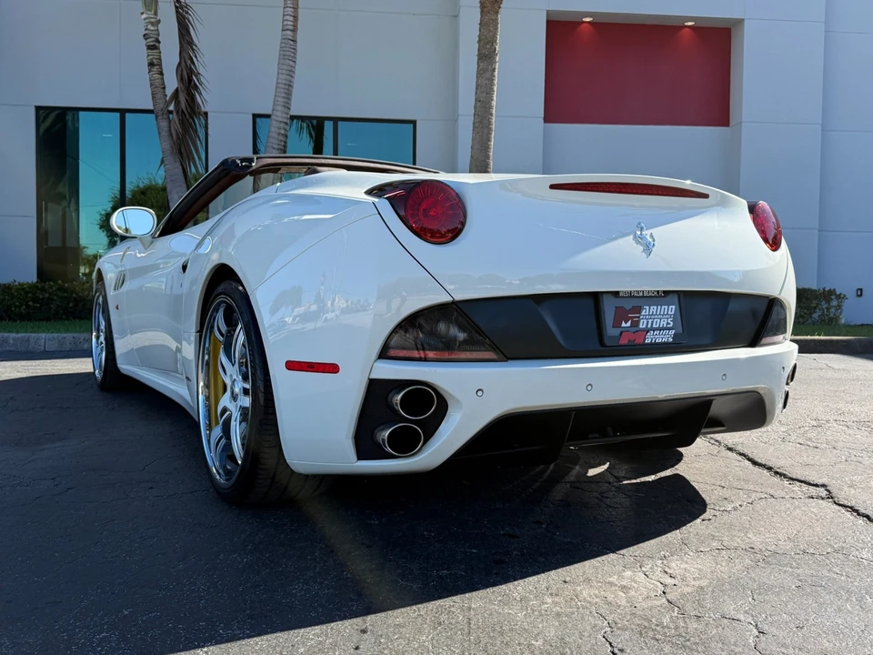 2012 Ferrari California - Image 16 of 21