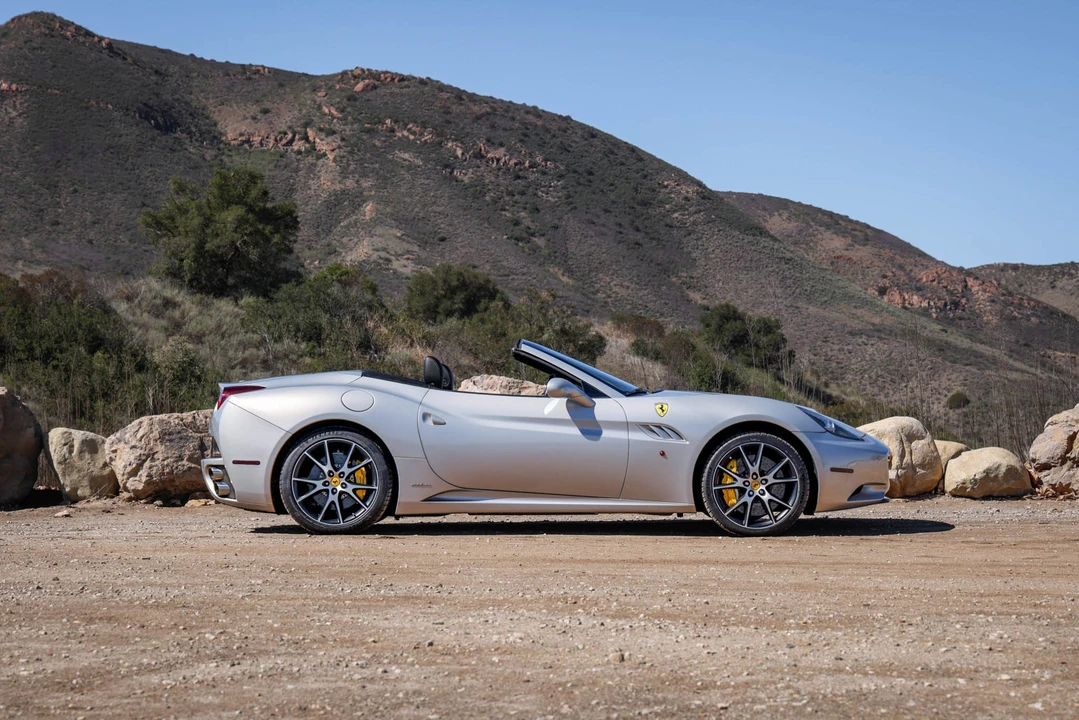 2012 Ferrari California - Image 8 of 31
