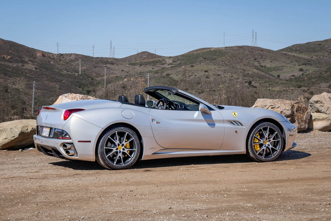2012 Ferrari California - Image 9 of 31