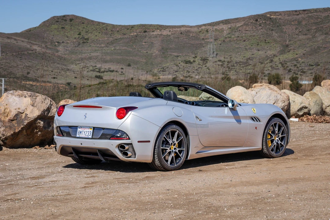 2012 Ferrari California - Image 10 of 31