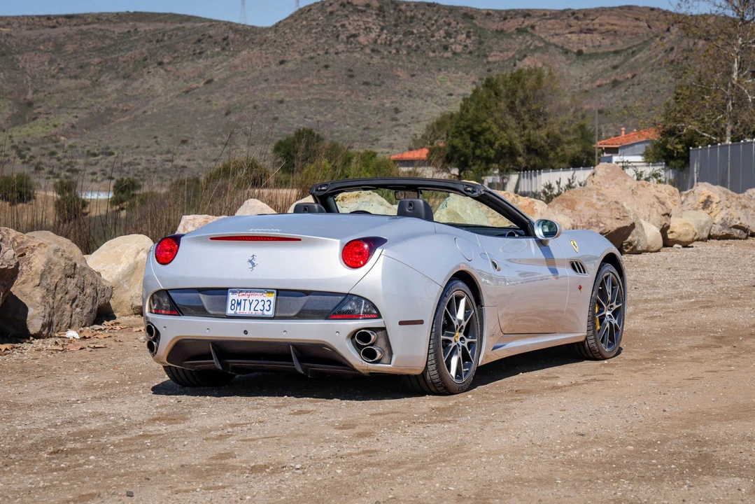 2012 Ferrari California - Image 11 of 31