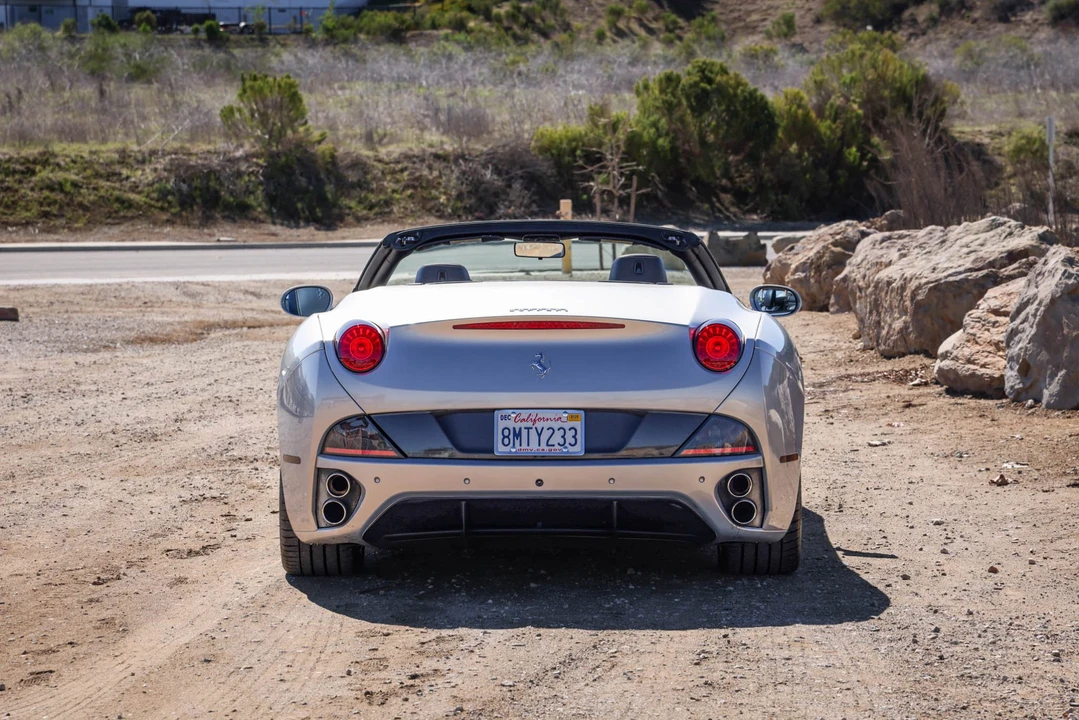 2012 Ferrari California - Image 12 of 31