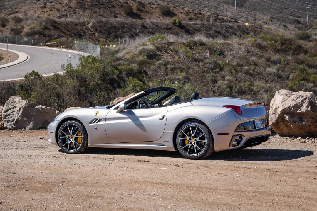 2012 Ferrari California - Image 15 of 31