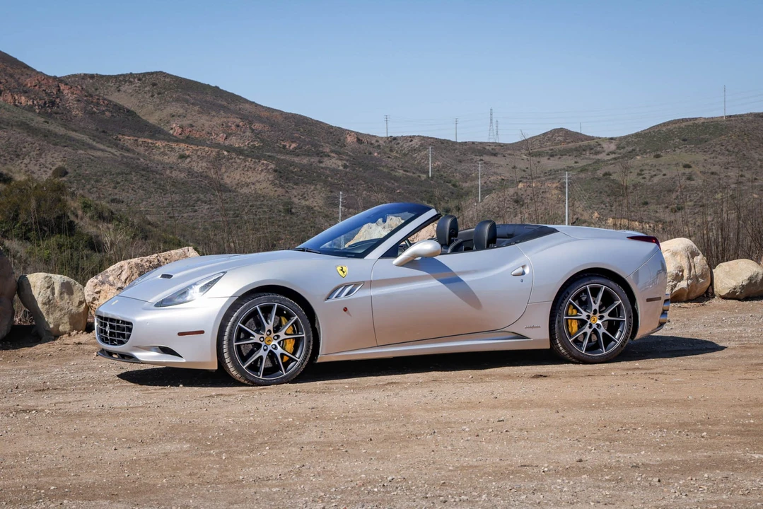 2012 Ferrari California - Image 2 of 31