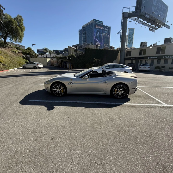 2012 Ferrari California - Image 12 of 31