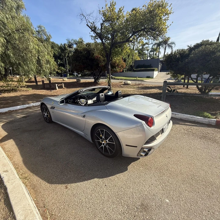 2012 Ferrari California - Image 11 of 31
