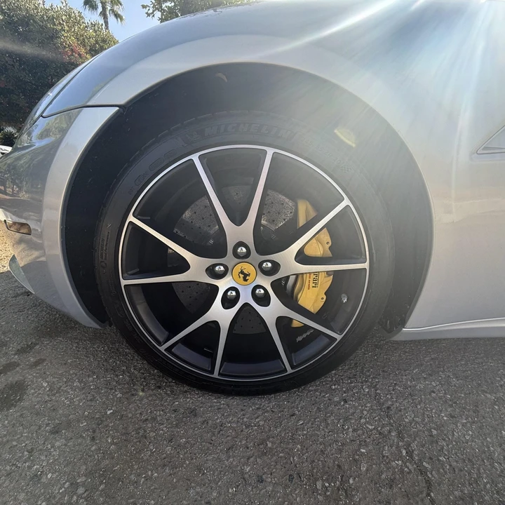 2012 Ferrari California - Image 27 of 31