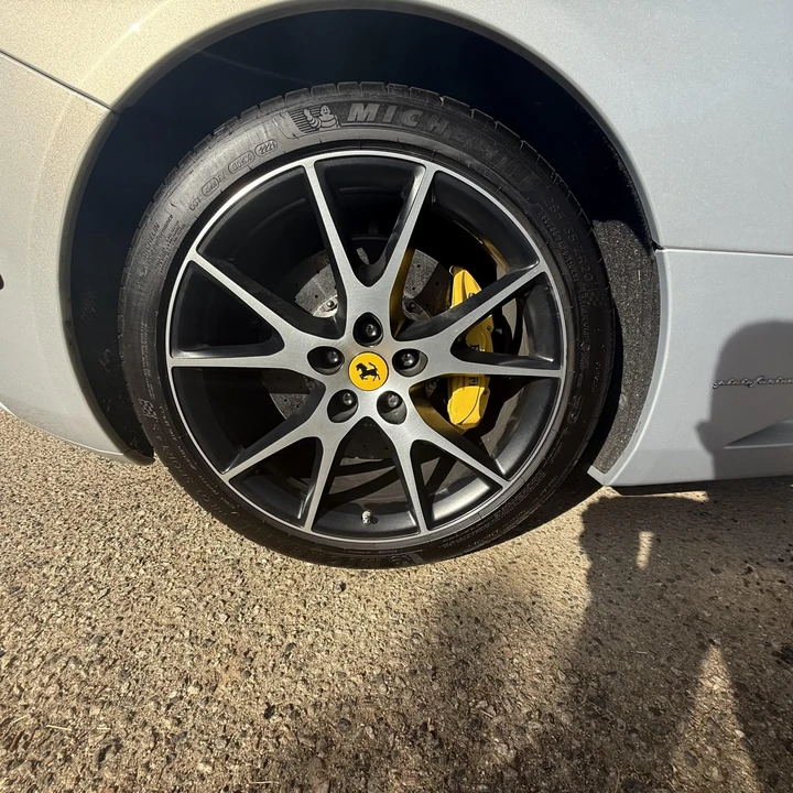 2012 Ferrari California - Image 29 of 31