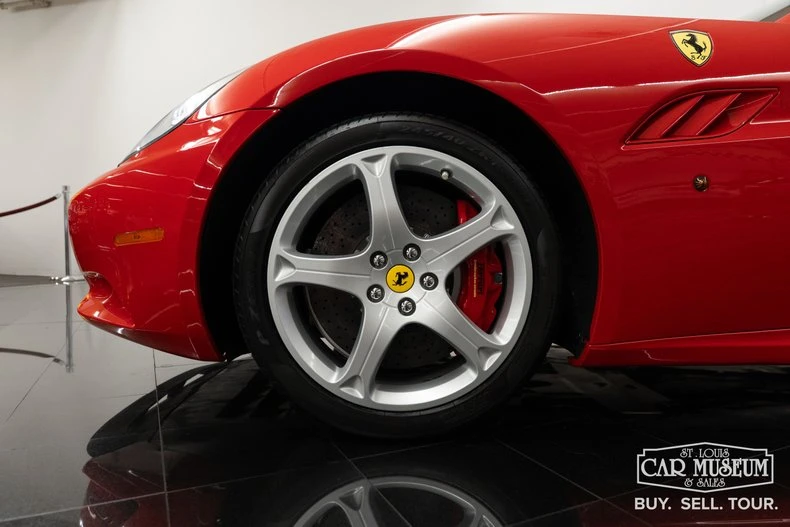 2012 Ferrari California - Image 9 of 31