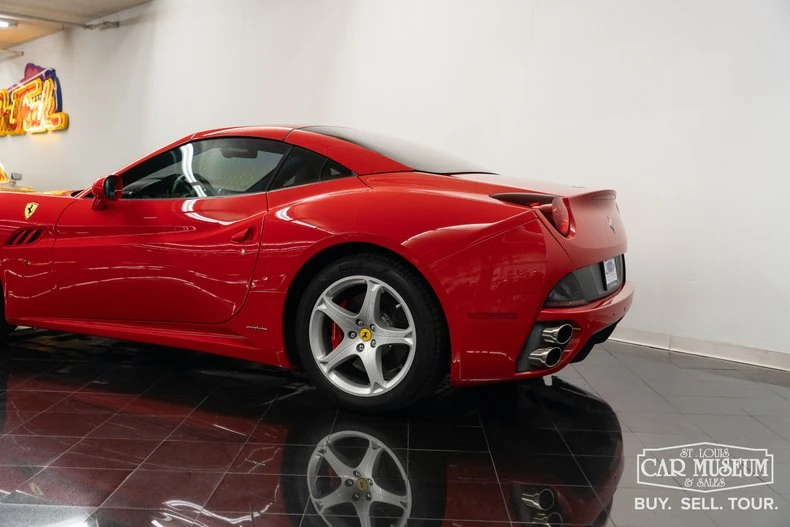 2012 Ferrari California - Image 25 of 31
