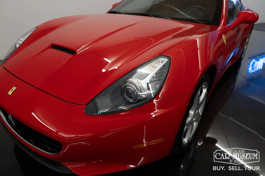 2012 Ferrari California - Image 30 of 31