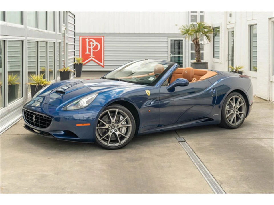 2012 Ferrari California - Image 2 of 12