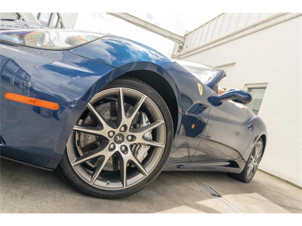 2012 Ferrari California - Image 4 of 12