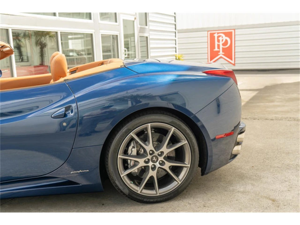 2012 Ferrari California - Image 5 of 12