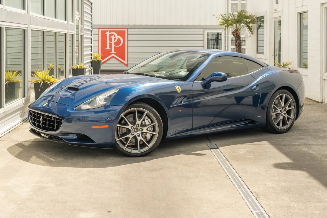2012 Ferrari California - Image 8 of 31