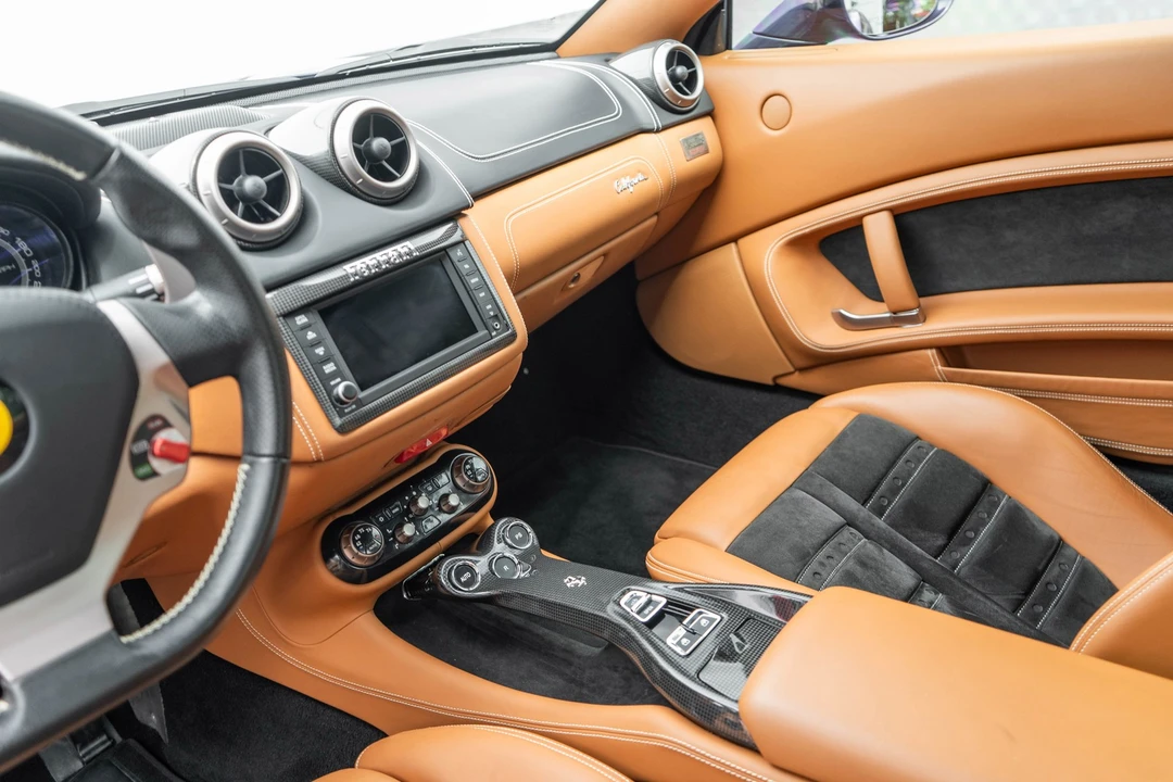 2012 Ferrari California - Image 14 of 31