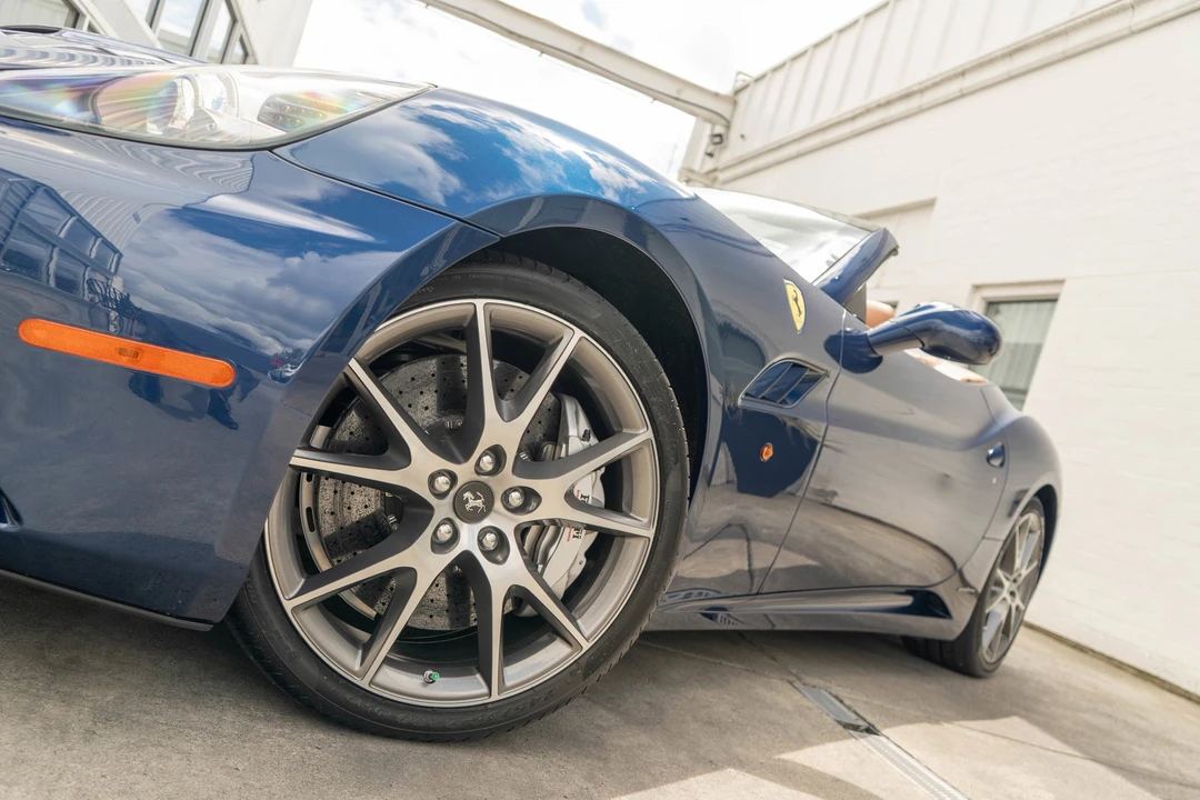 2012 Ferrari California - Image 3 of 31