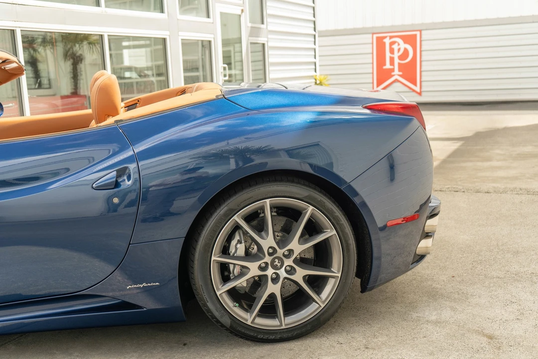 2012 Ferrari California - Image 4 of 31