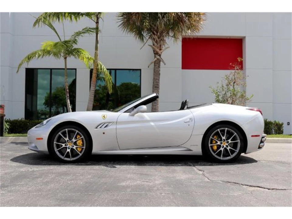 2012 Ferrari California - Image 17 of 17