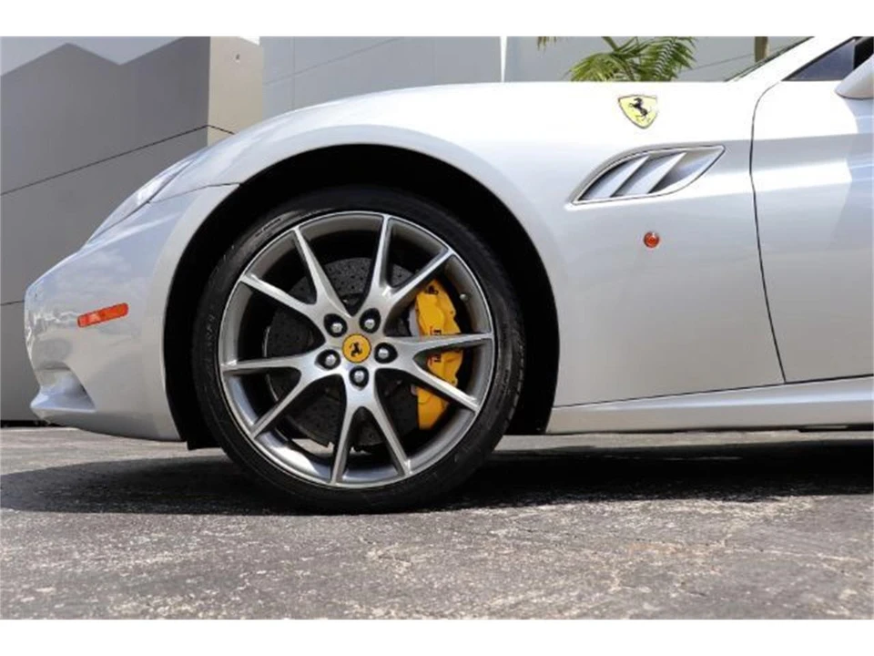 2012 Ferrari California - Image 14 of 17