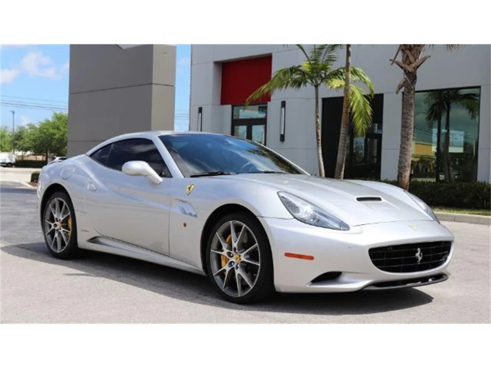 2012 Ferrari California - Image 16 of 17