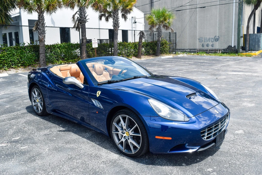 2012 Ferrari California - Image 14 of 31