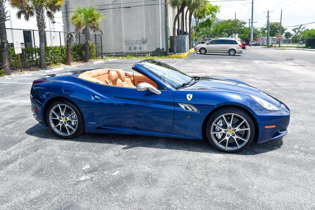 2012 Ferrari California - Image 18 of 31