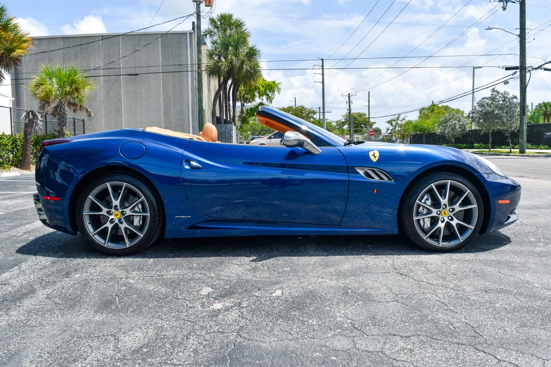 2012 Ferrari California - Image 21 of 31