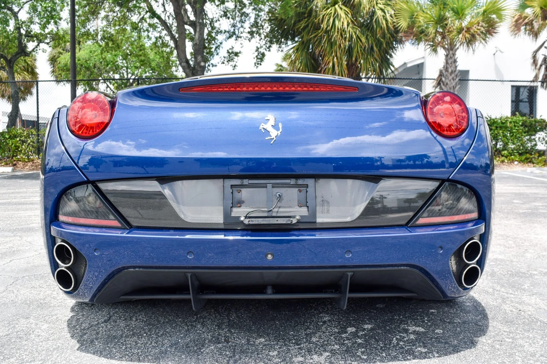 2012 Ferrari California - Image 29 of 31