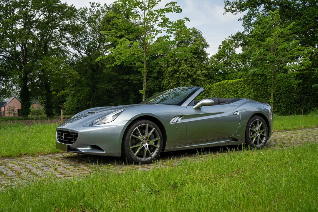 2012 Ferrari California - Image 5 of 31