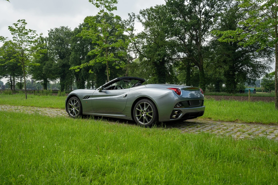 2012 Ferrari California - Image 6 of 31