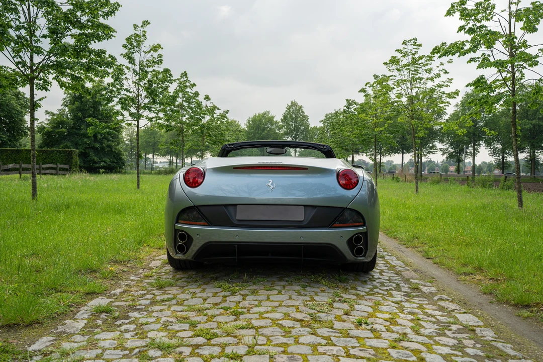 2012 Ferrari California - Image 12 of 31