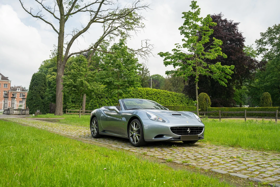 2012 Ferrari California - Image 18 of 31