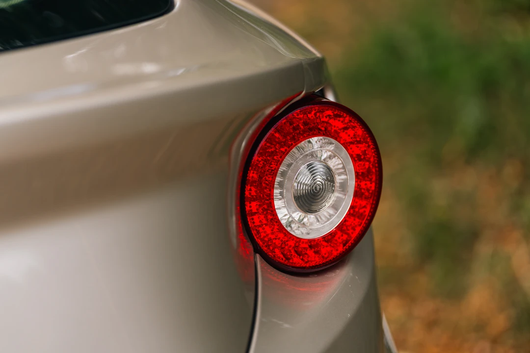 2012 Ferrari FF - Image 21 of 31