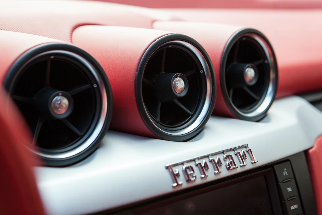 2012 Ferrari FF - Image 30 of 31