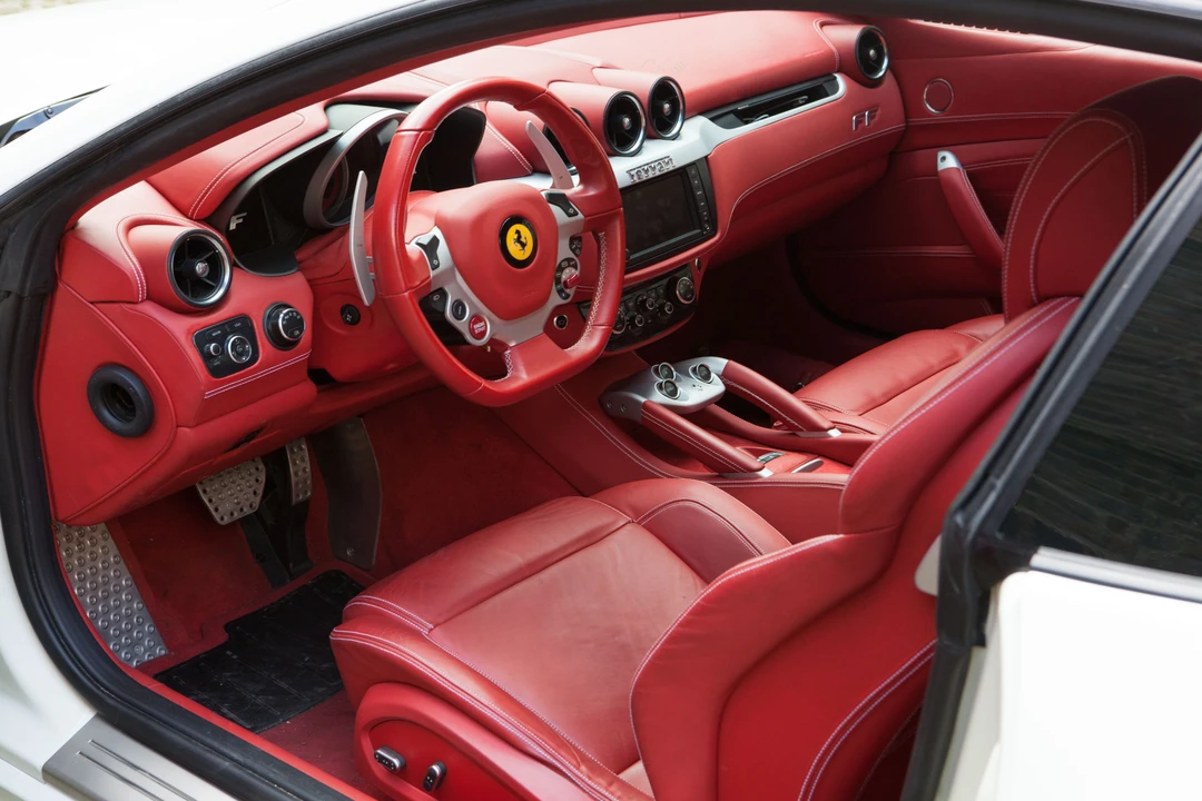 2012 Ferrari FF - Image 10 of 31