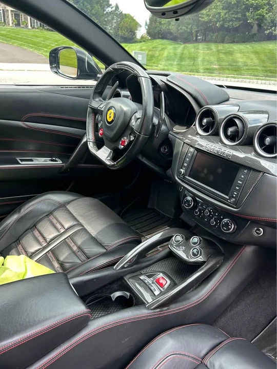 2012 Ferrari FF - Image 8 of 19