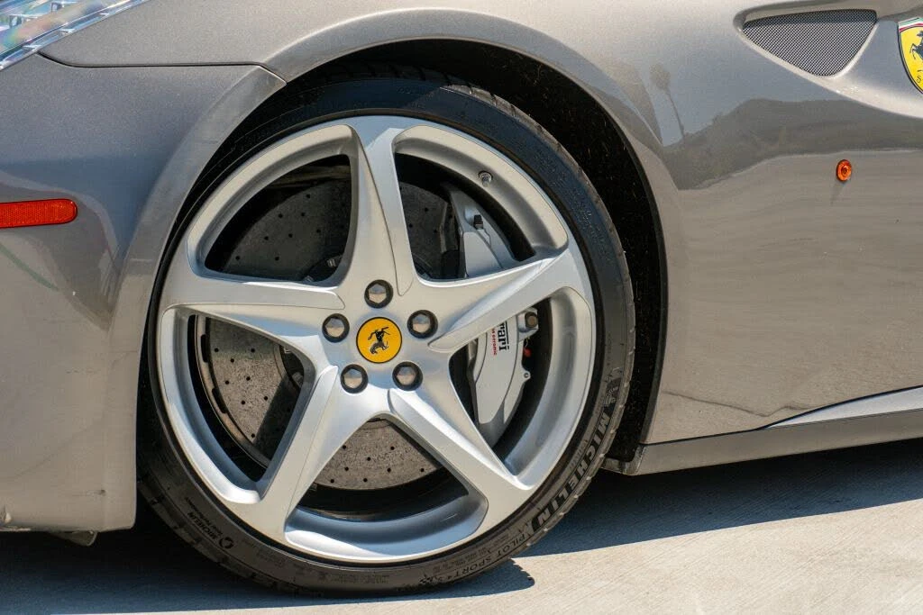 2012 Ferrari FF - Image 24 of 31