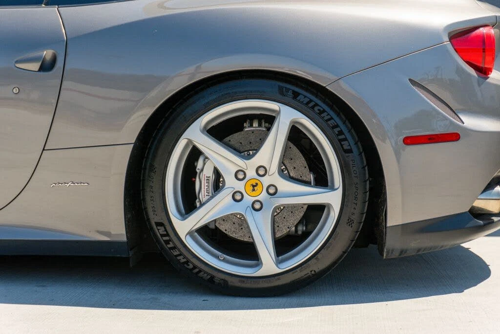 2012 Ferrari FF - Image 21 of 31