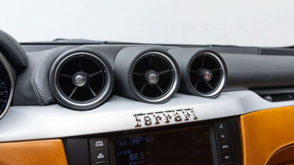 2012 Ferrari FF - Image 26 of 31